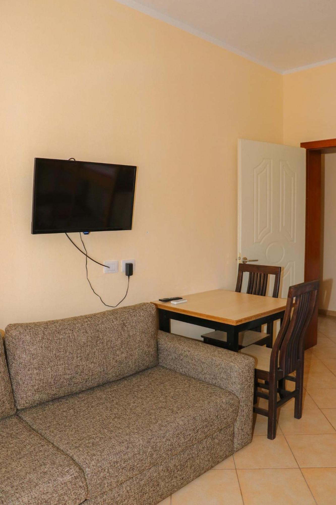שקודר Hotel As Baks-Rrjoll מראה חיצוני תמונה