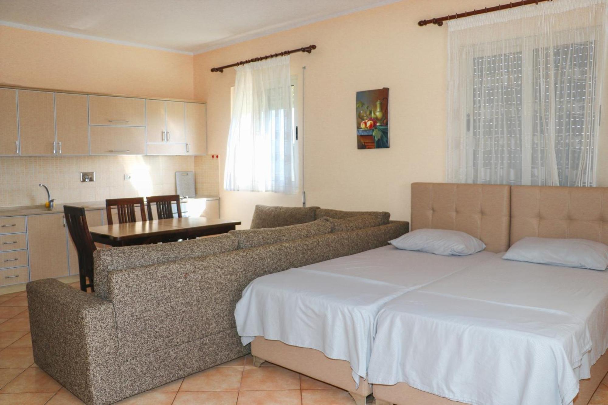 שקודר Hotel As Baks-Rrjoll מראה חיצוני תמונה